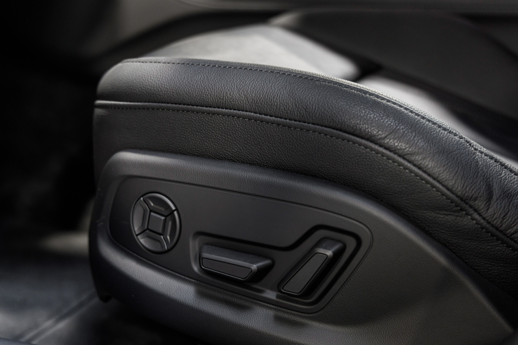 Audi A8 2020 photo 17