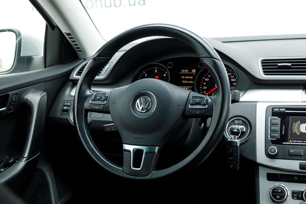 Volkswagen Passat B7 2013 фото 26