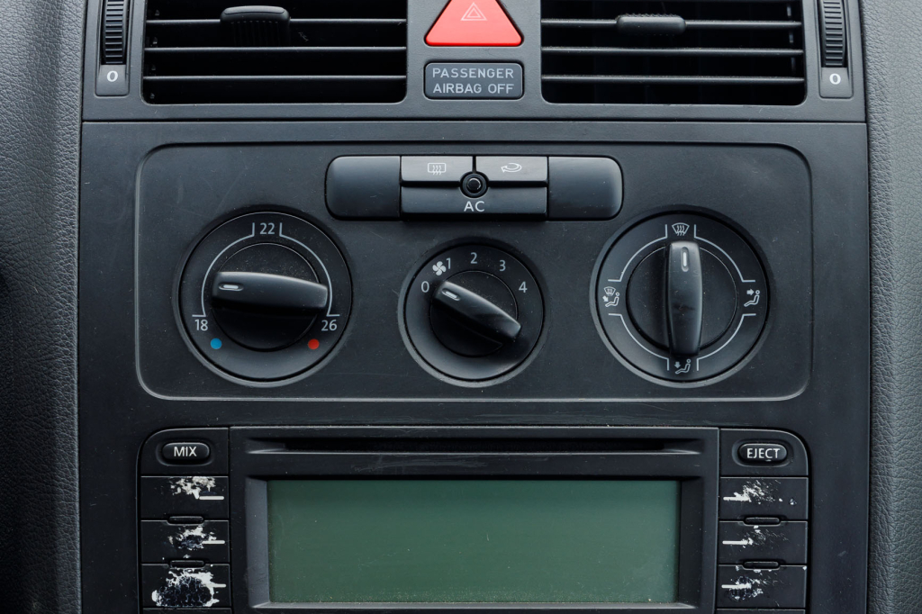 Volkswagen Touran MPI 2003 photo 7