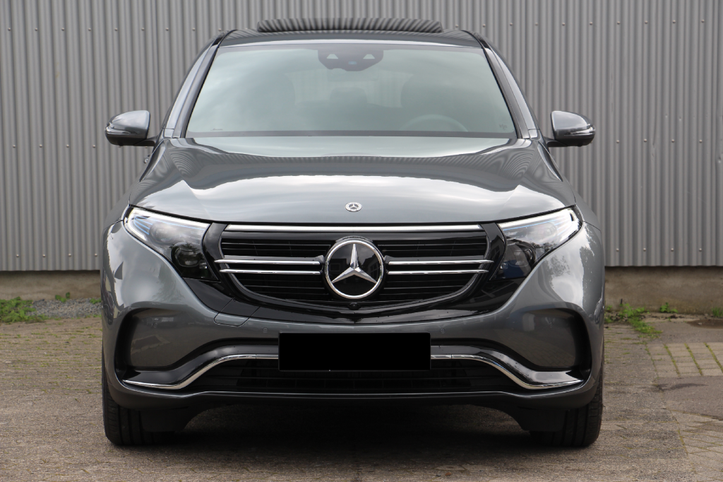 Mercedes-AMG EQC 400 2021 фото 11