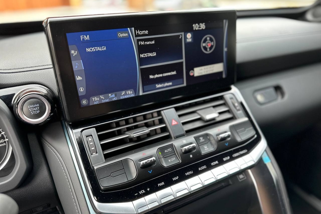 Toyota Land Cruiser 300 VX BR6 Armor 2022 фото 22