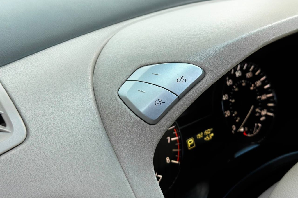 Nissan Pathfinder 2015 фото 13