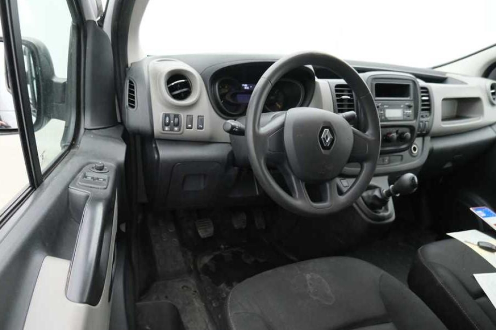 Renault Trafic 2015 фото 1
