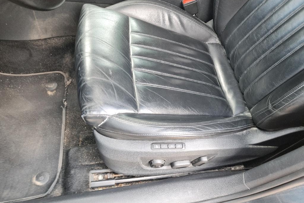 Skoda Superb Combi 2017 photo 70