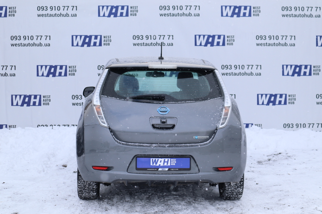 Nissan Leaf фото 4