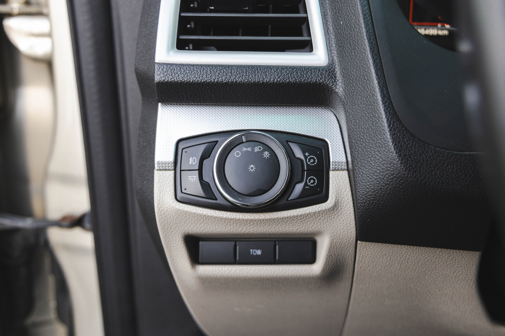 Ford Explorer XLT 2011 фото 16