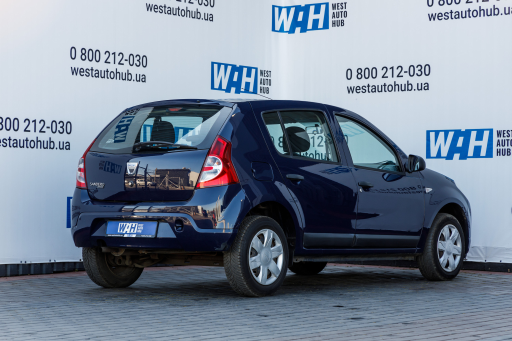Dacia Sandero 2010 photo 3