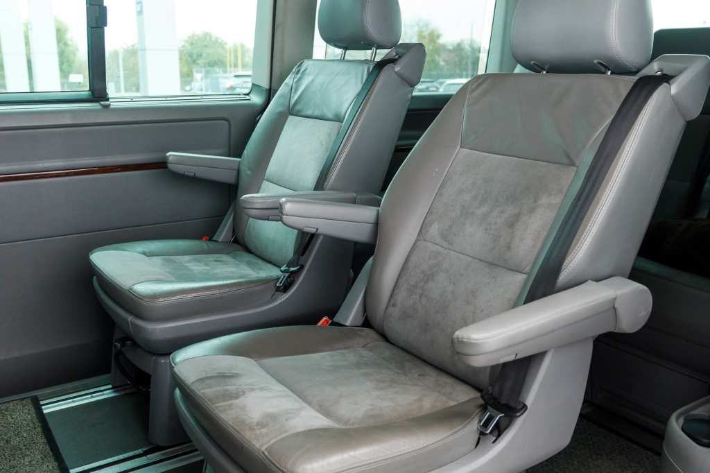 Volkswagen Multivan 2008 photo 14