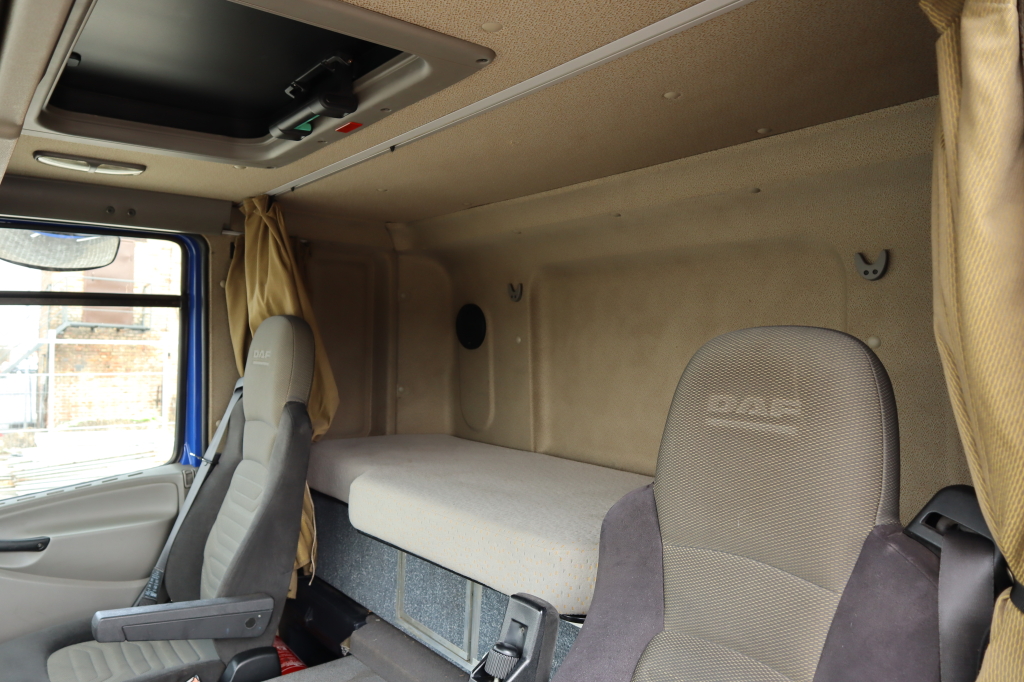 DAF CF 85 360 2010 фото 19