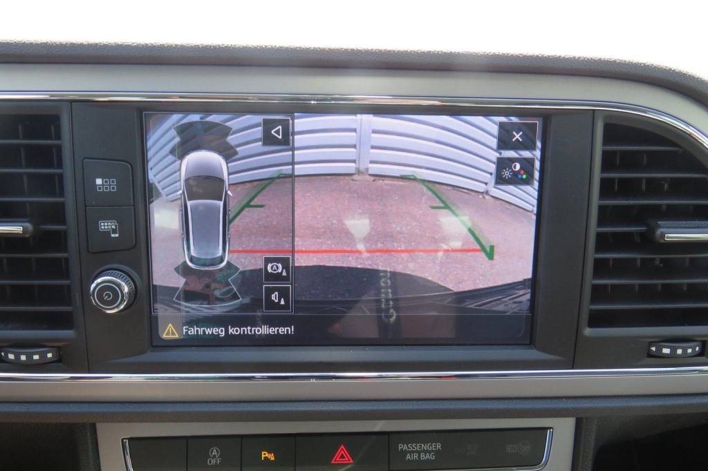 SEAT Leon ST 2019 photo 6