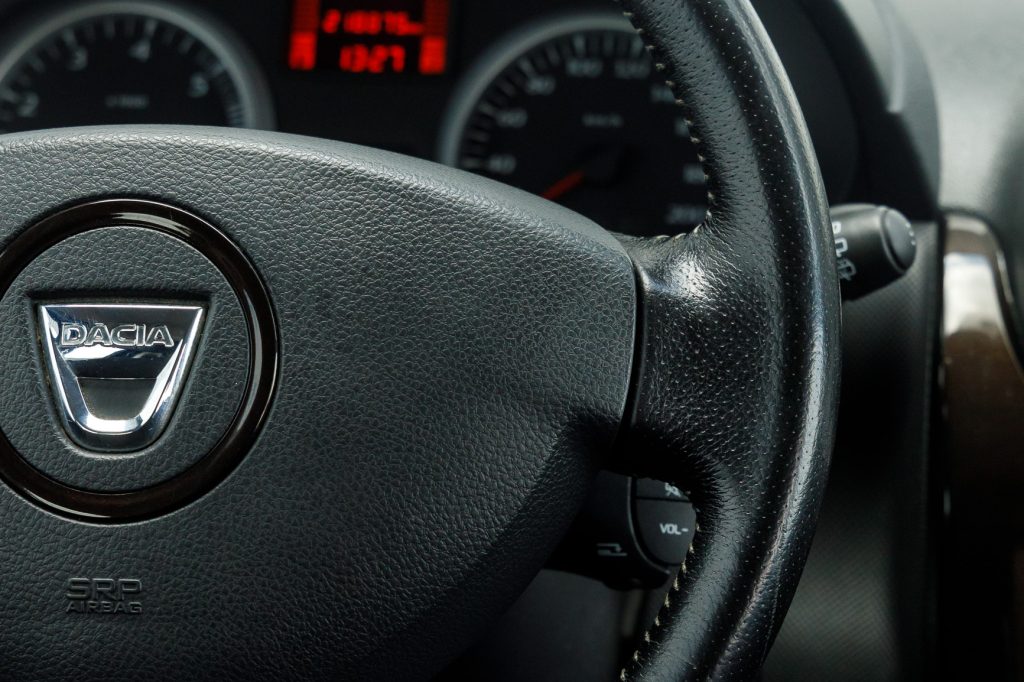 Dacia Duster 4x4 2011 фото 12