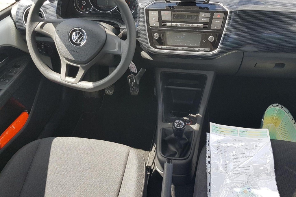 Volkswagen Up! 2020 photo 4