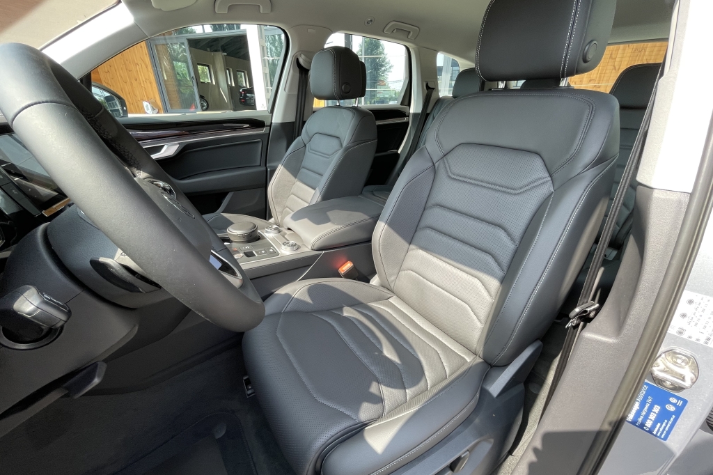 Volkswagen Touareg Silver 3.0TDI 2021 photo 6