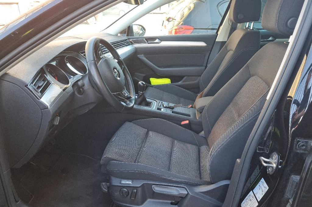 Volkswagen Passat Variant 2018 фото 13