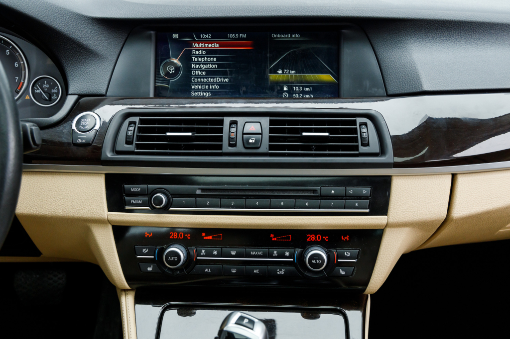 BMW 528 Xdrive 2012 фото 2