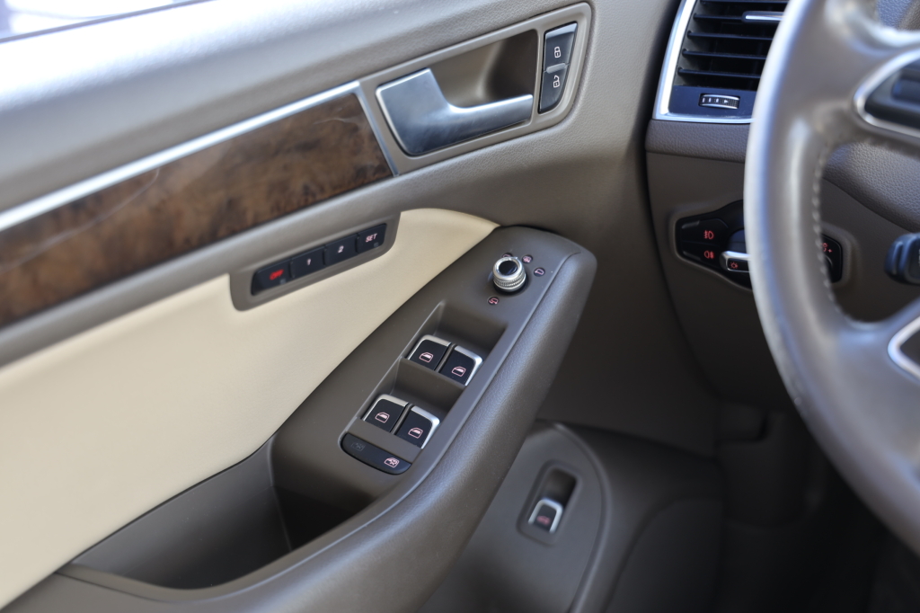 Audi Q5 2012 фото 15