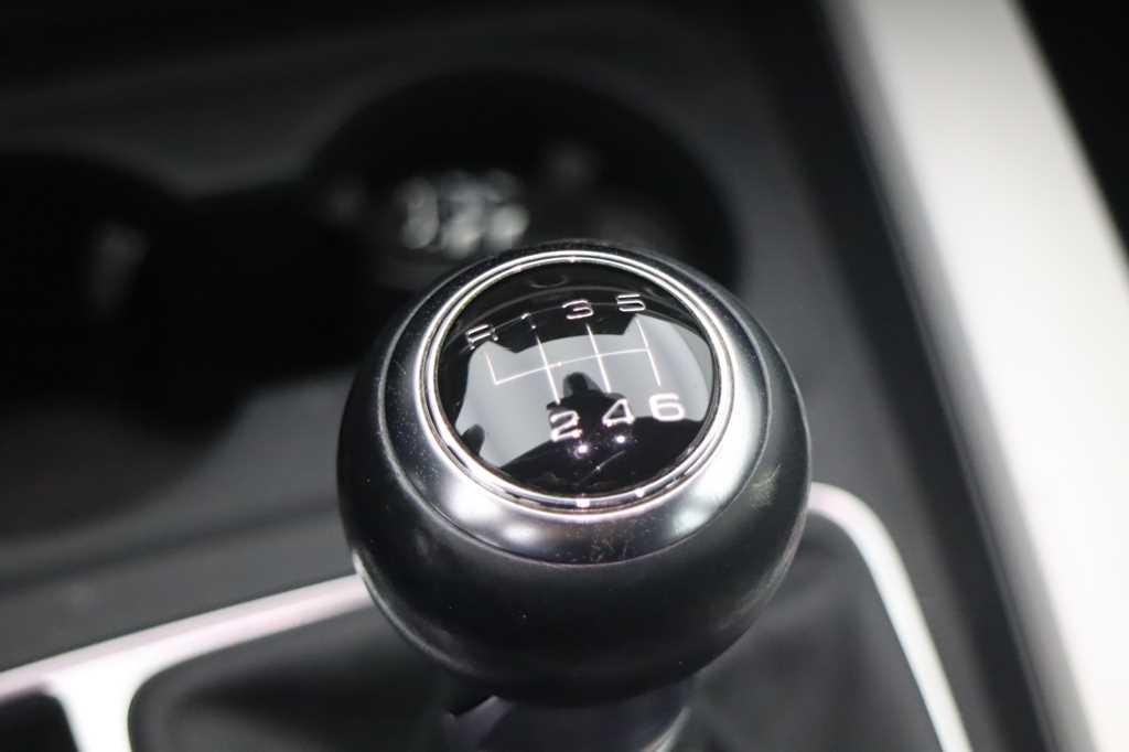 Audi A4 2016 фото 31