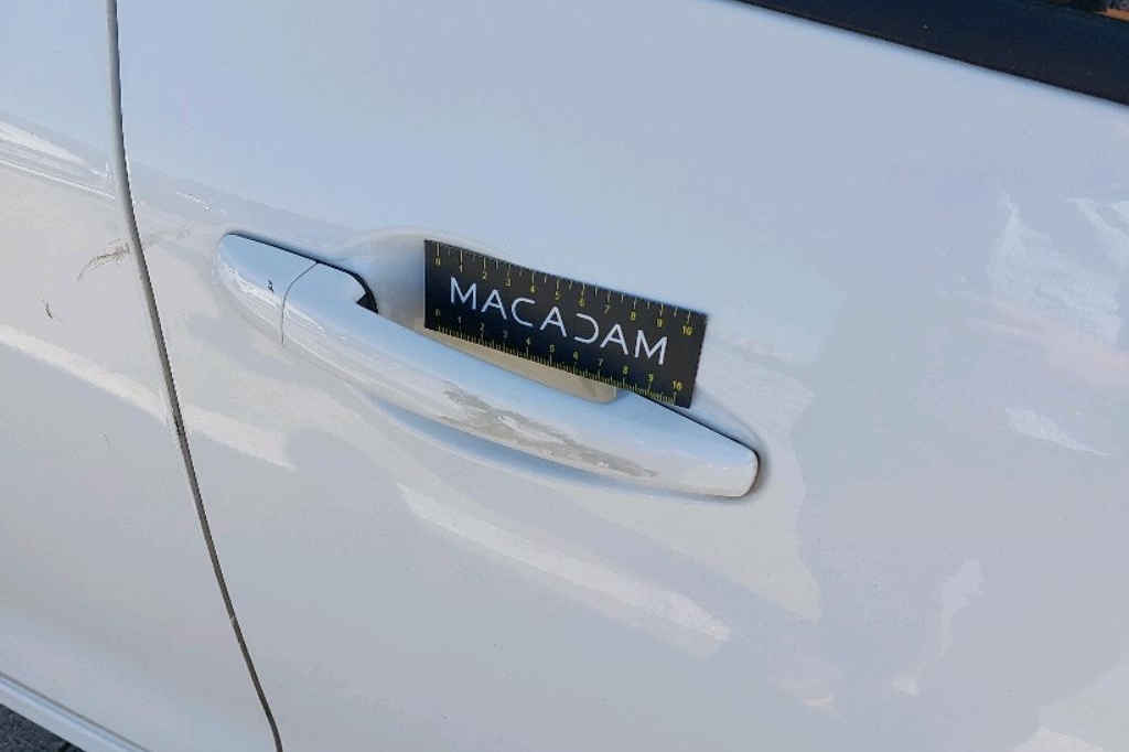 Peugeot 208 2017 фото 29