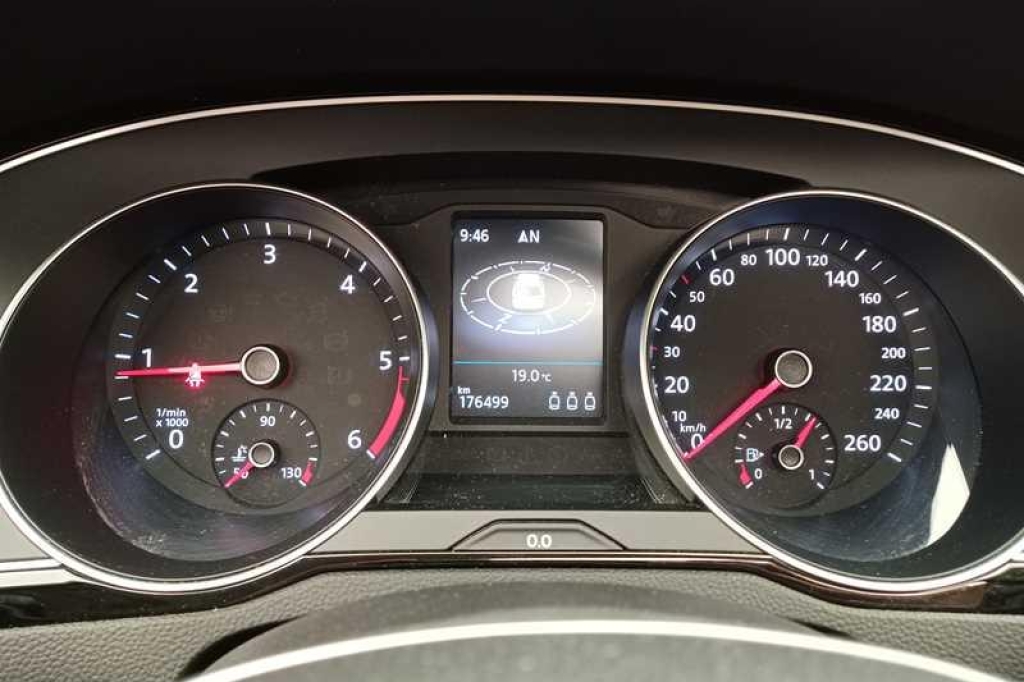 Volkswagen Passat Variant 2016 фото 1