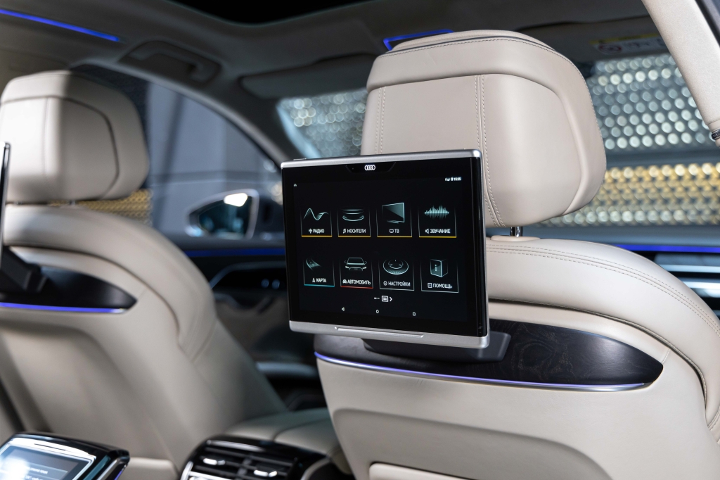 Audi A8 L 2018 фото 40