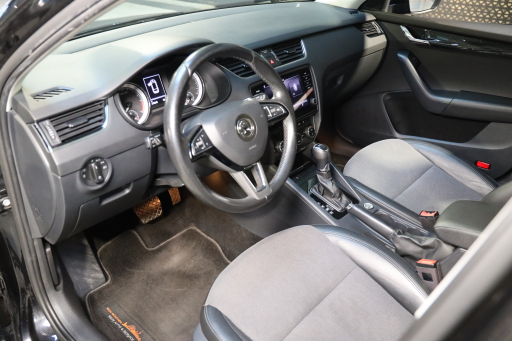 Skoda Octavia 2019 фото 17