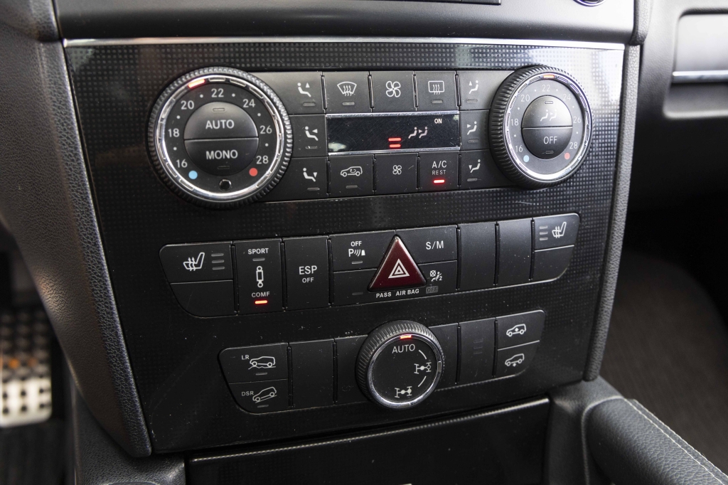 Mercedes-Benz M-Class ML500 W164 2006 photo 27