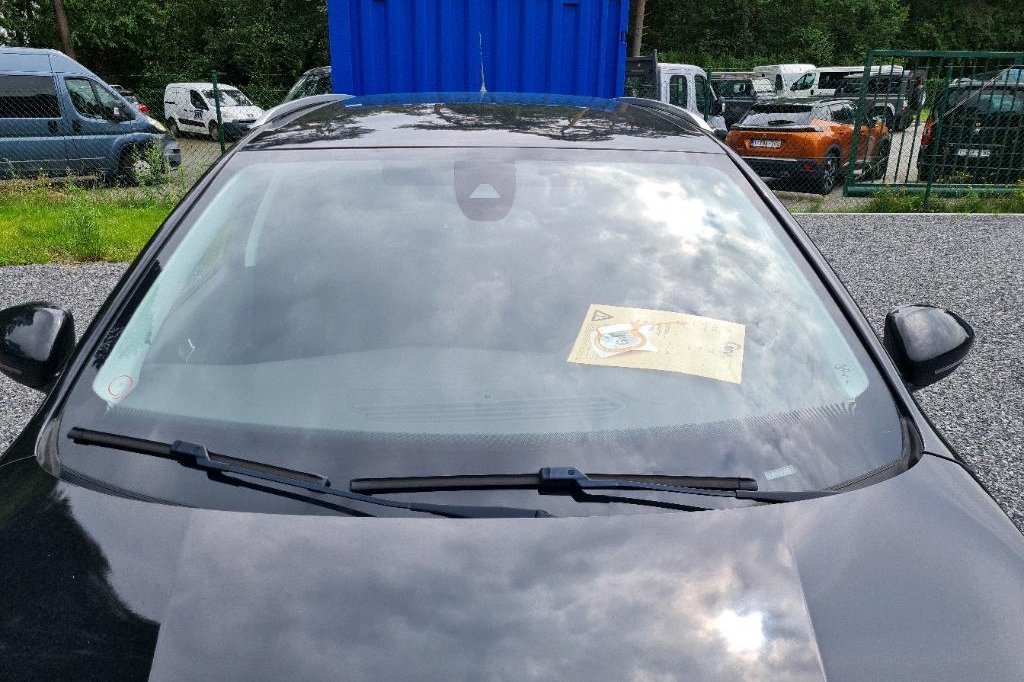 Peugeot 308 2017 фото 21