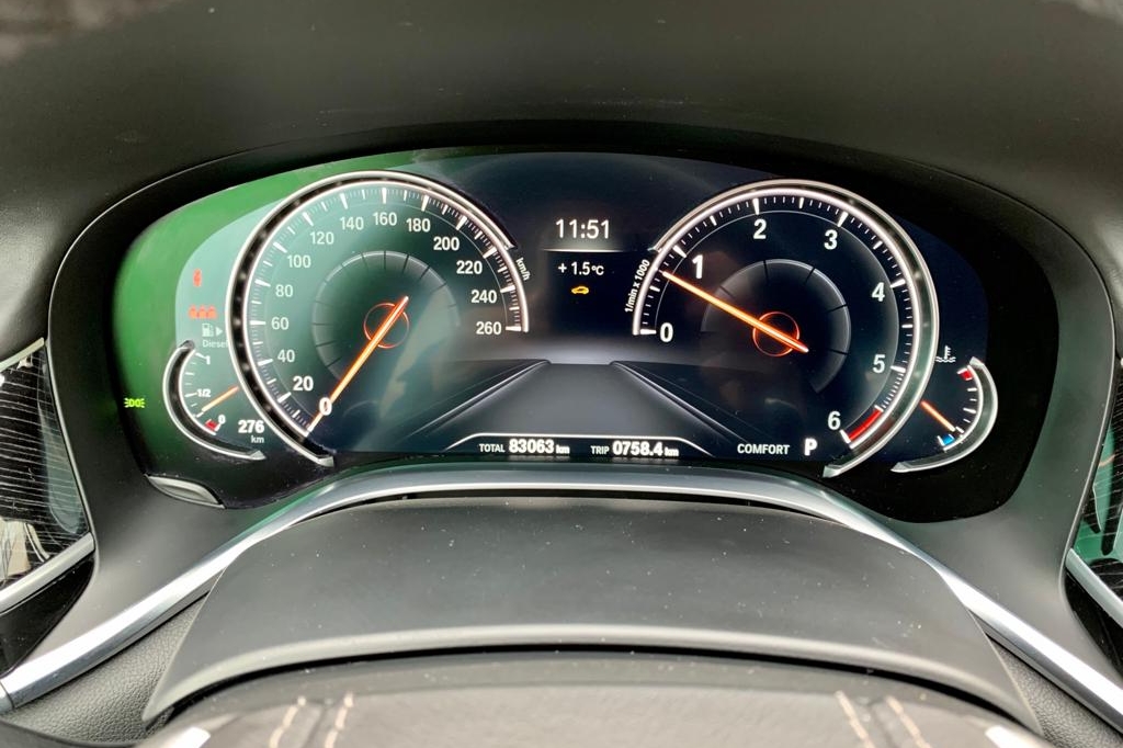 BMW 730 xDrive 2016 фото 16