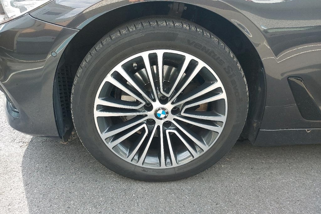 BMW 5er Touring 2017 photo 27