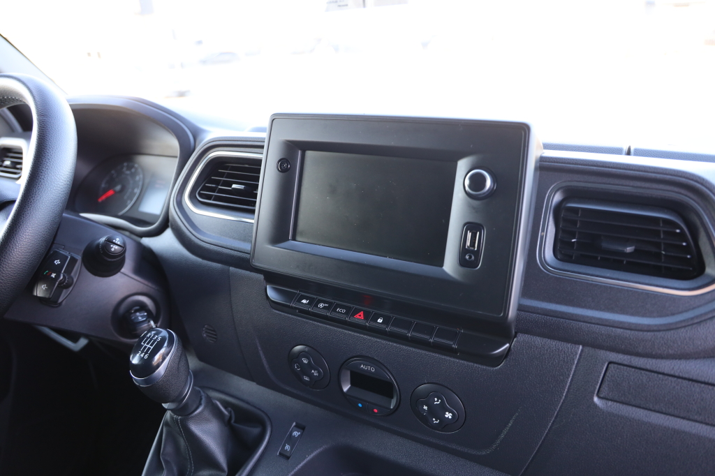 Renault Master 2020 фото 56