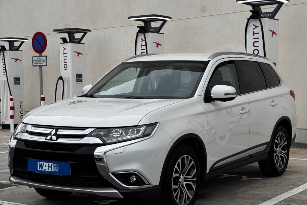 Mitsubishi Outlander 2017 фото 1