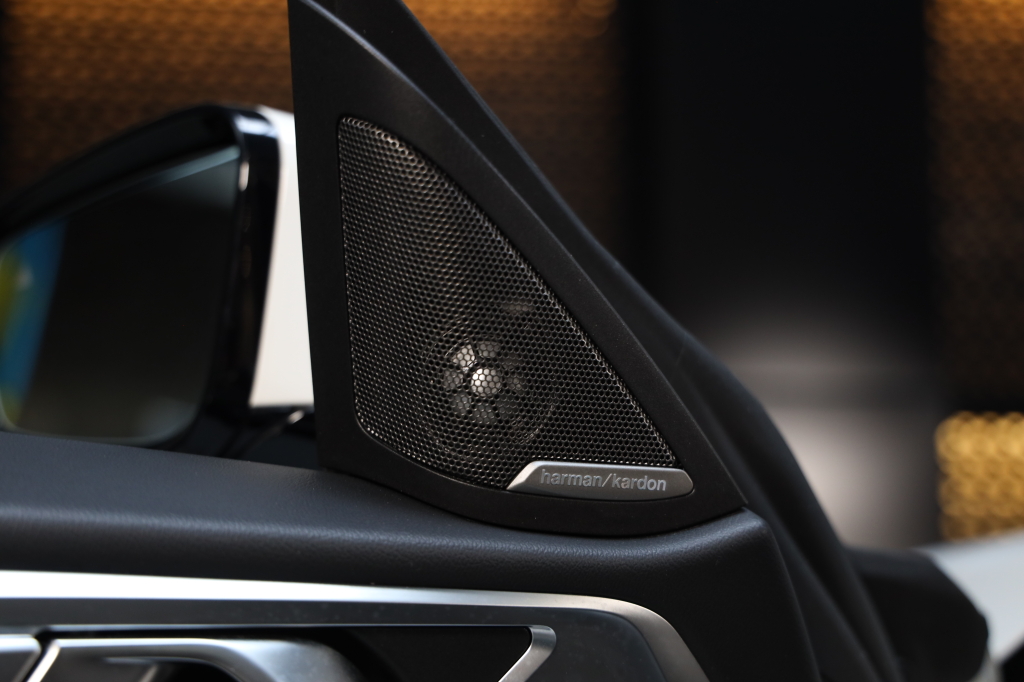 BMW i4 2023 фото 33