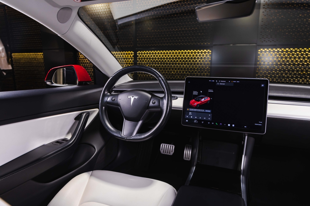 Tesla Model 3 Long Range Performance 2018 photo 28