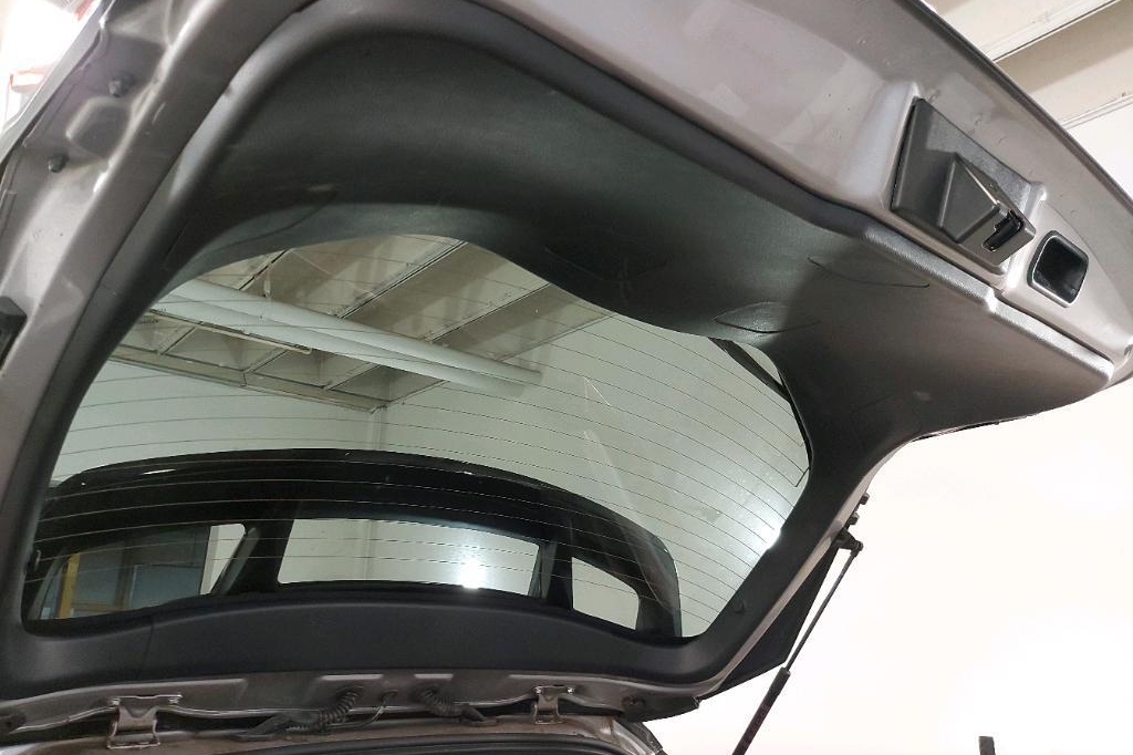 Toyota C-HR 2018 photo 32