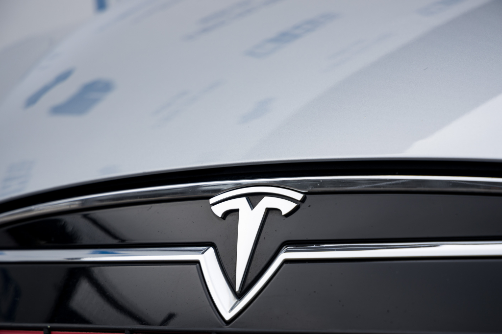 Tesla Model S 70D 2014 фото 8