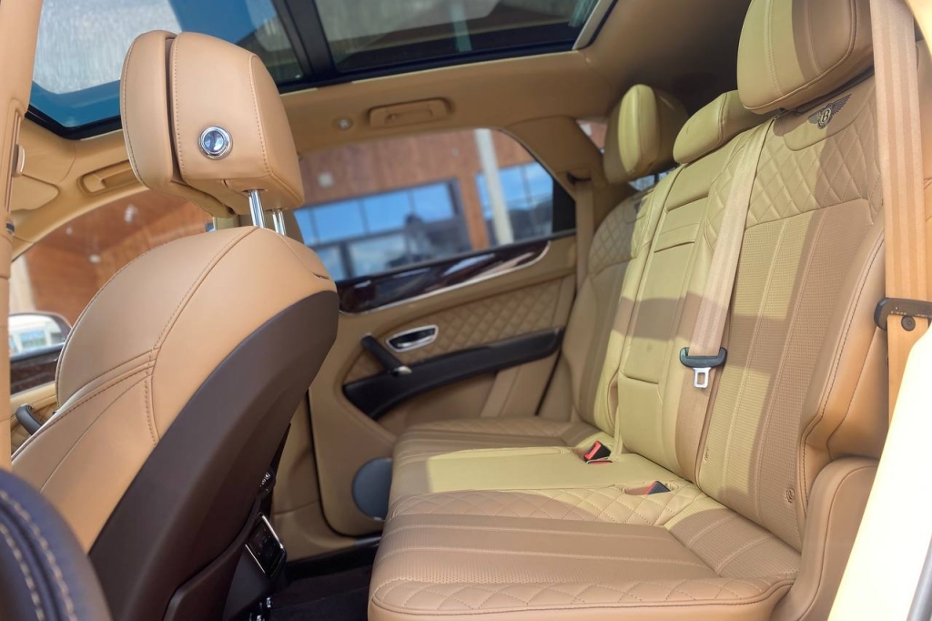 Bentley Bentayga 2017 фото 15