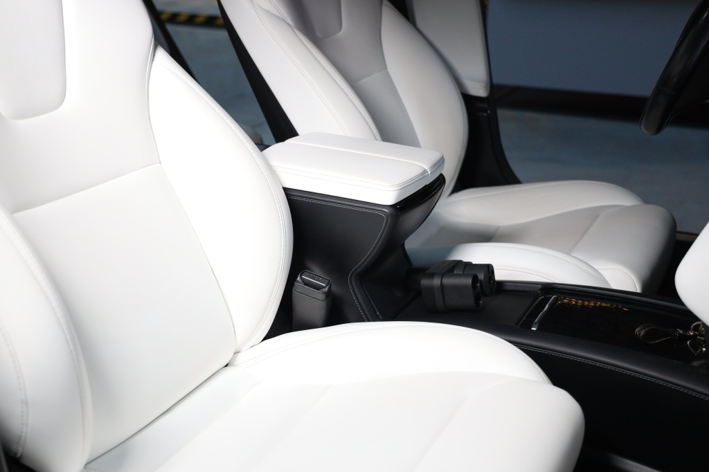 Tesla Model S 2017 фото 47