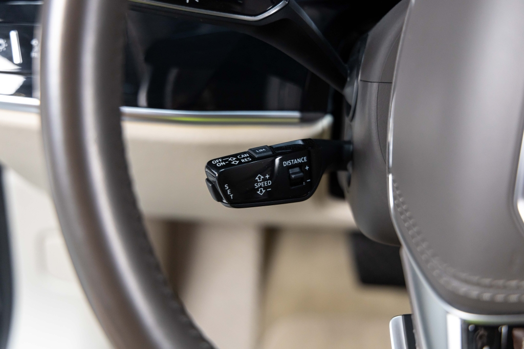 Audi A8 L 2018 фото 21