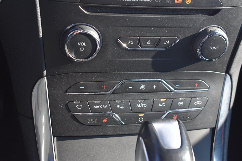 Ford Galaxy 2016 photo 2