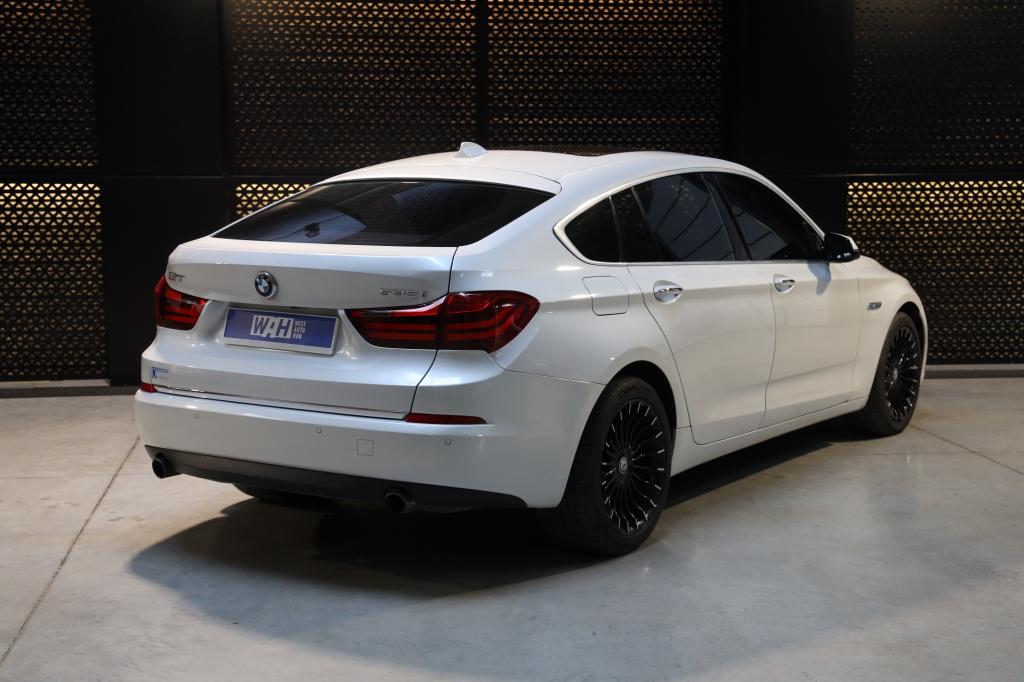BMW 5 Series GT 2015 фото 6
