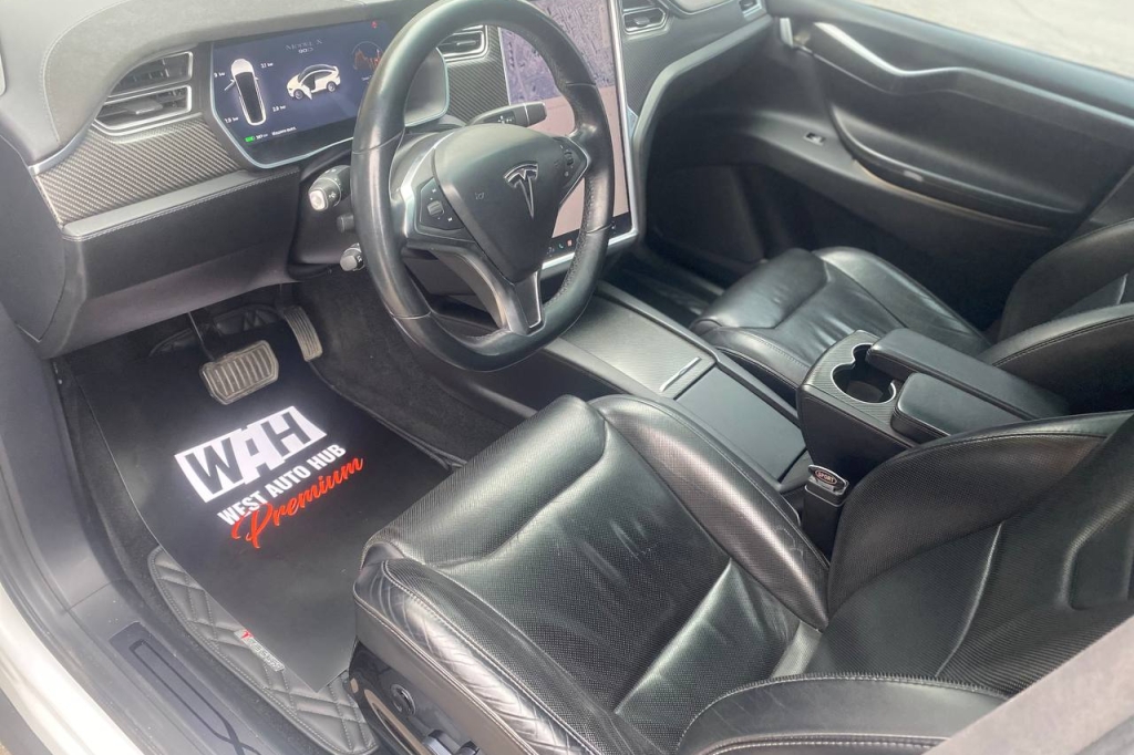 Tesla Model X 90D 2016 photo 8