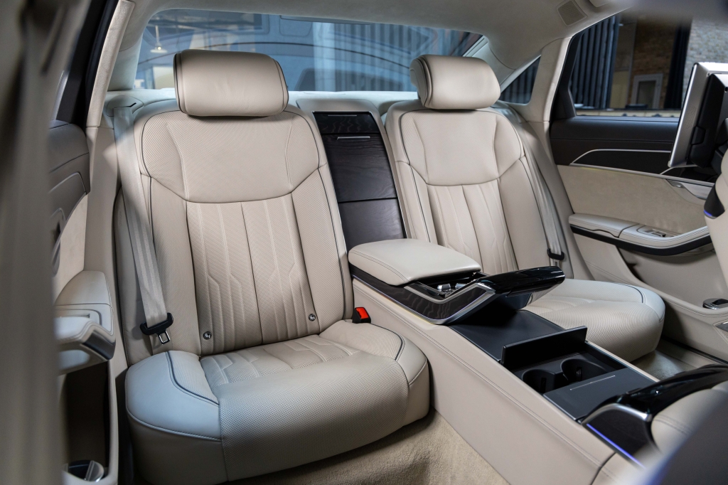 Audi A8 L 2018 фото 38