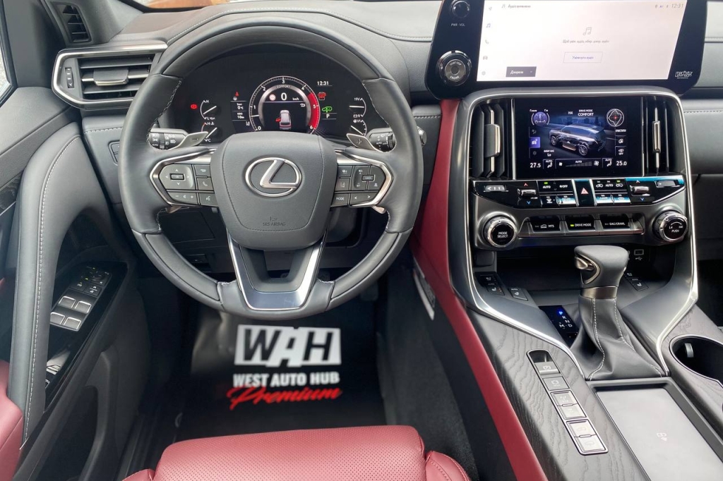 Lexus LX 500d 2022 photo 23