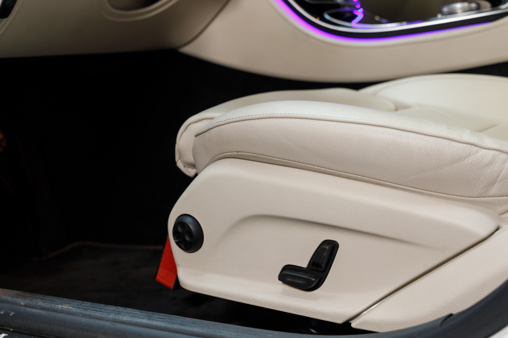 Mercedes-Benz E 200 4Matic AMG Line фото 31