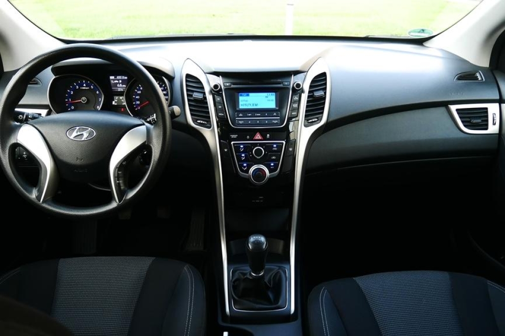 Hyundai i30 CW 2017 фото 5