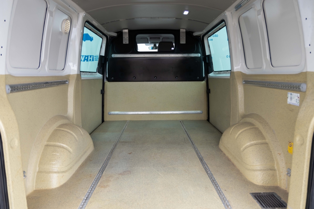 Volkswagen Transporter 2017 фото 25