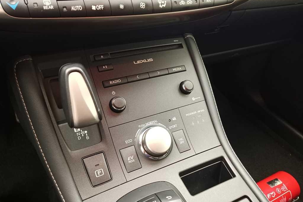 Lexus CT 2018 фото 2