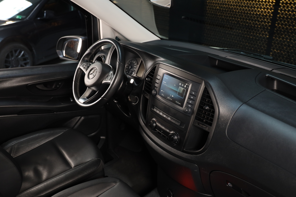 Mercedes-Benz Vito 2023 фото 25