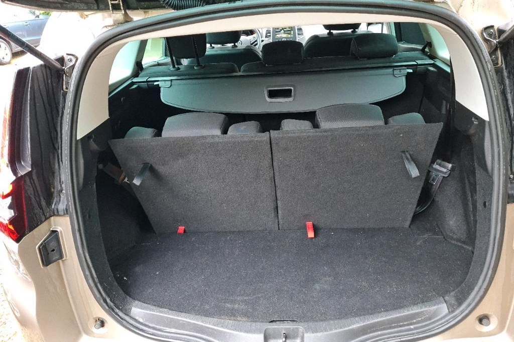 Renault Grand Scenic 2018 фото 35