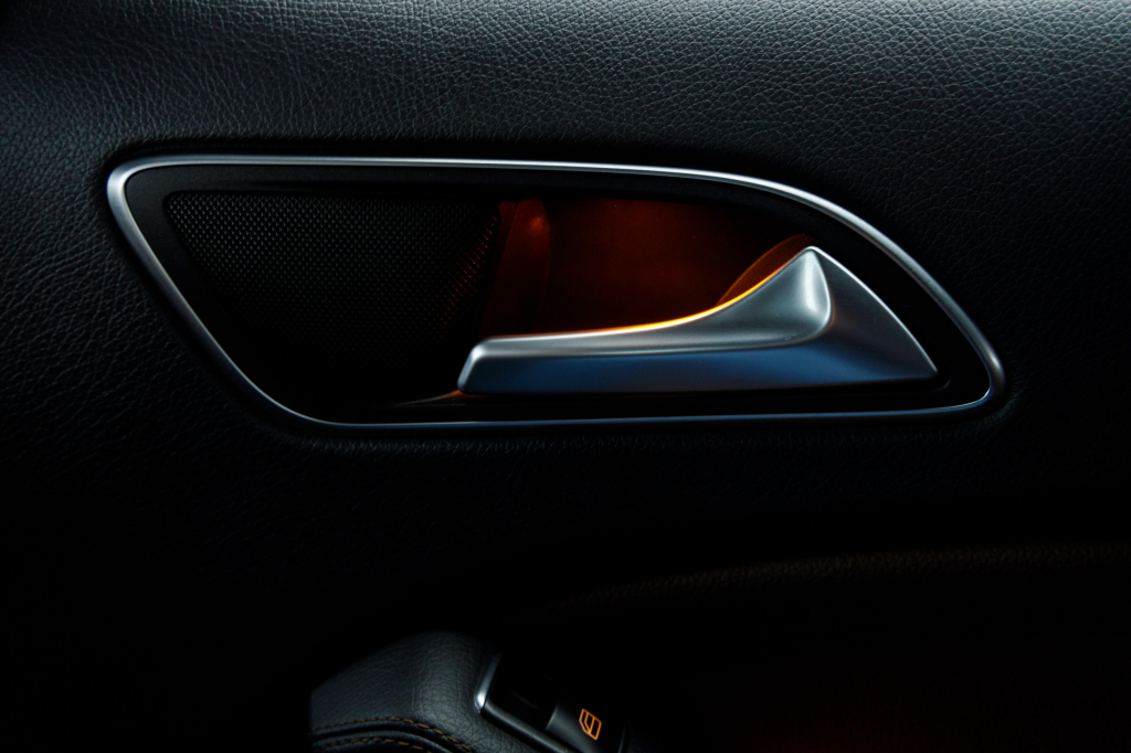 Mercedes-Benz GLA 220 4MATIC photo 18